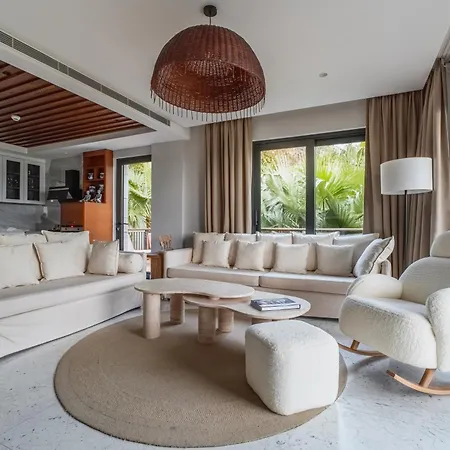 2-Bedroom Beachfront Flat With Hotel Amenities Bodrum