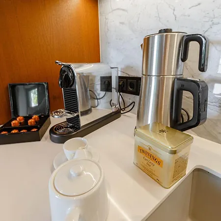 2-Bedroom Beachfront Flat With Hotel Amenities Appartement Bodrum