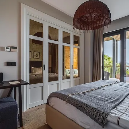 Apartament 2-Bedroom Beachfront Flat With Hotel Amenities
