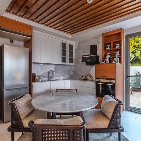 2-Bedroom Beachfront Flat With Hotel Amenities Apartament