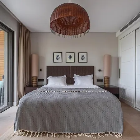 2-Bedroom Beachfront Flat With Hotel Amenities * Bodrum
